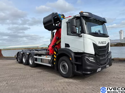Iveco X-Way 460 8X4 TRIPLE