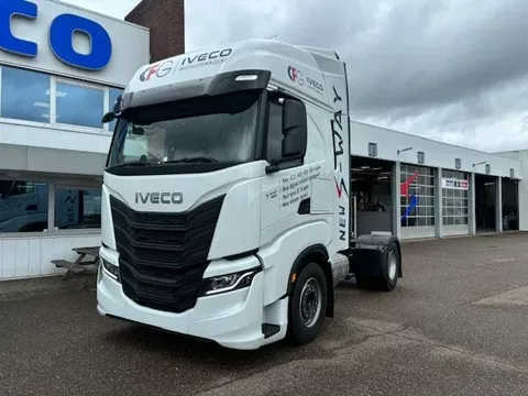 Iveco S-WAY AS440S50T/P modelyear 2024